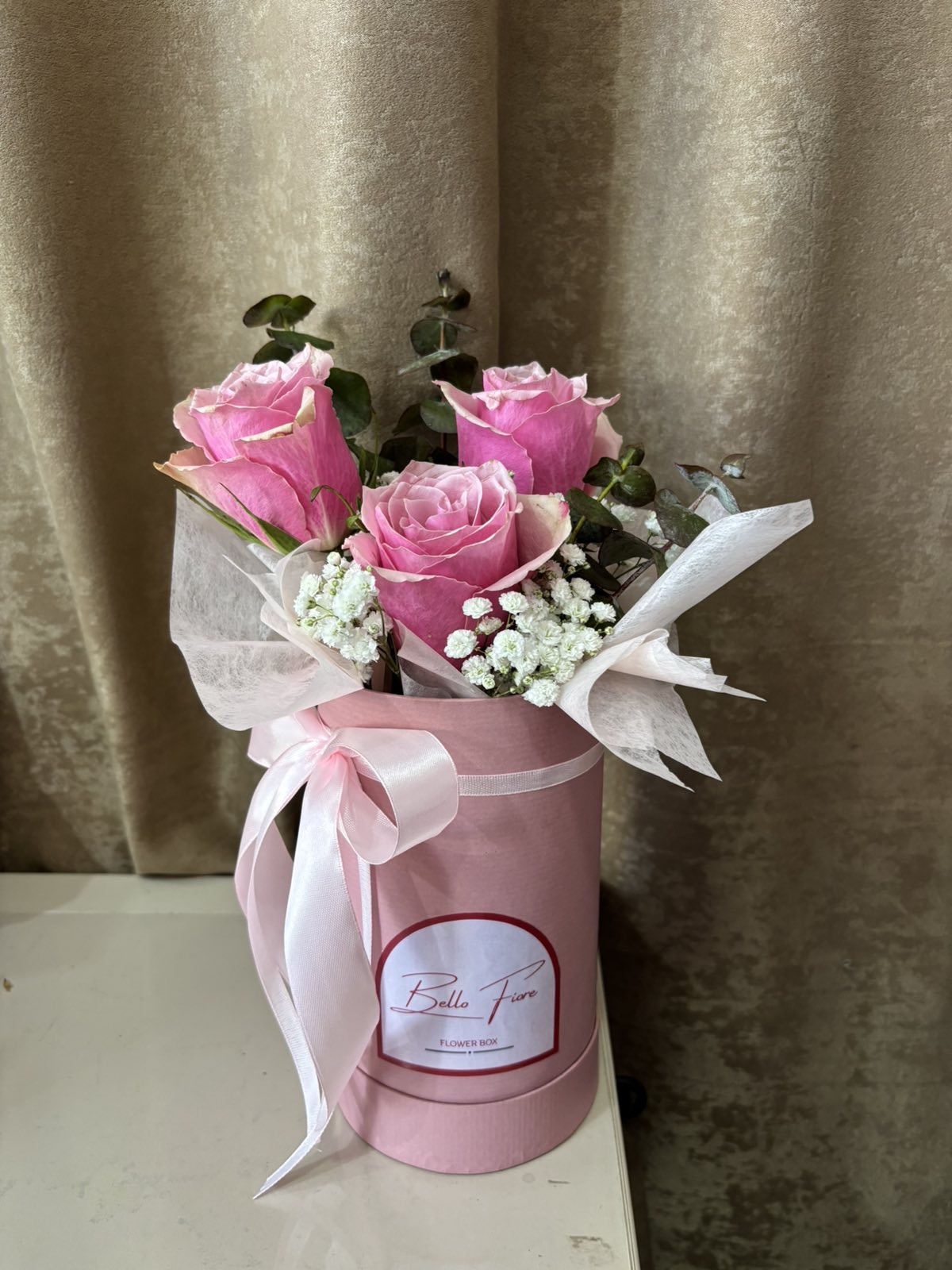 Koji cvetni aranžman pokloniti za rođendan – ideje koje uvek prolaze